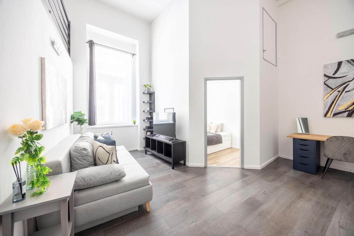 Superior -modern 3br