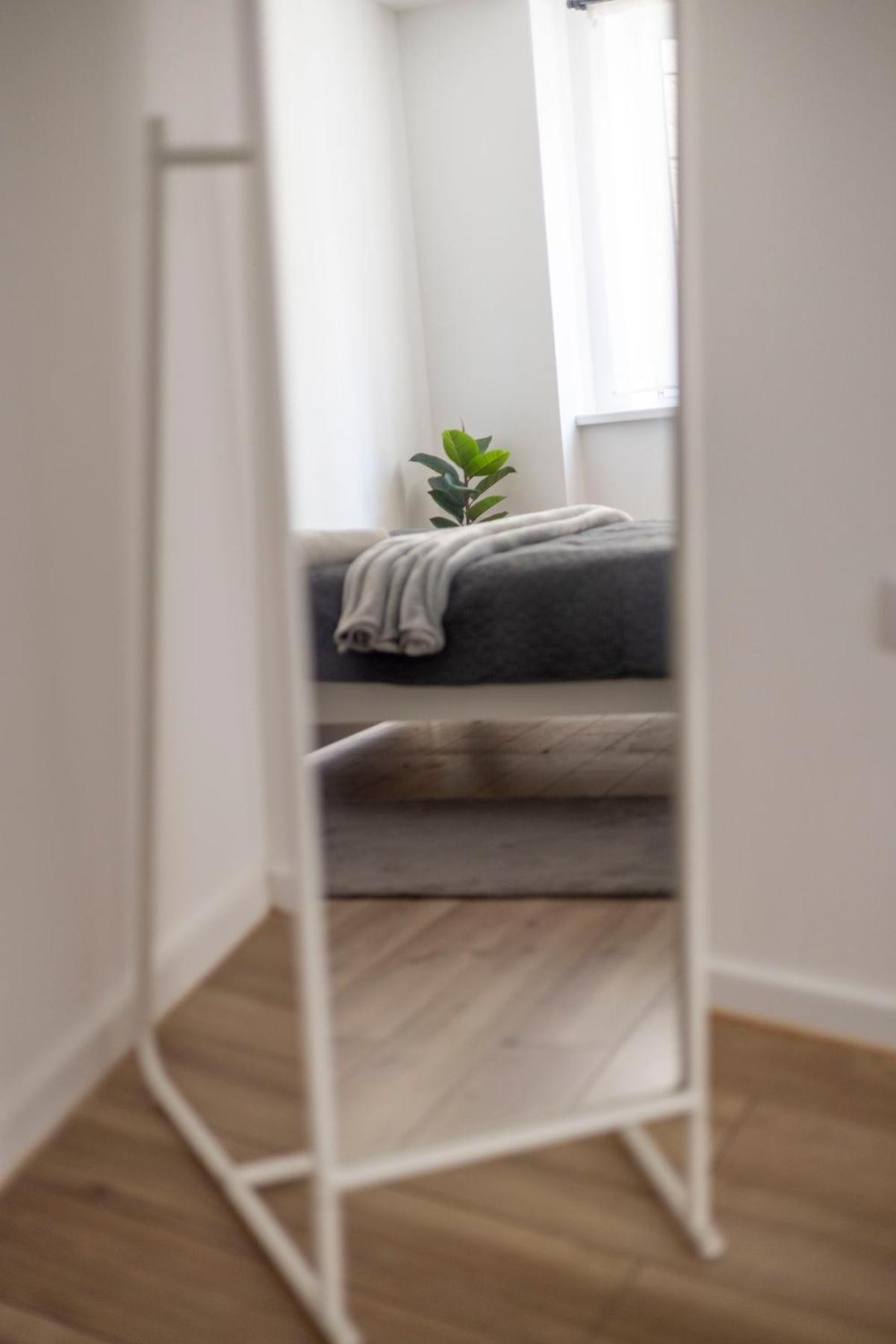 Superior -modern 3br Apartment *